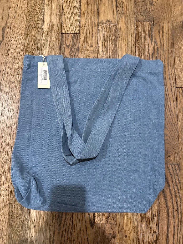 Pleasing Tote — image 2 of 4